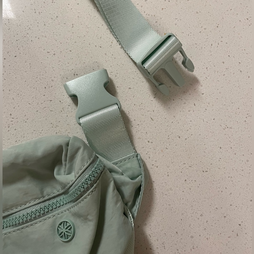 NWT • GAIAM Light Sage Green Belt Bag/ Waist Pack - Picture 11 of 14